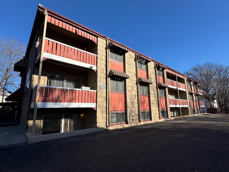 1256 SW Fillmore St, Topeka, KS for sale - Building Photo - Image 2 of 16