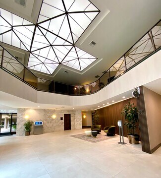 Plus de détails pour 5743 Corsa Ave, Westlake Village, CA - Bureau à louer