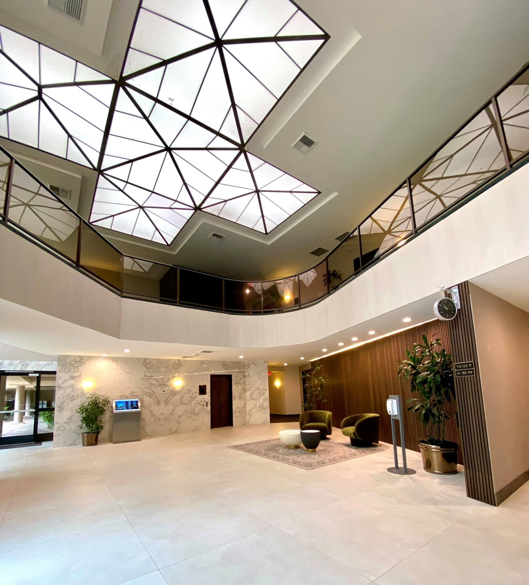 5743 Corsa Ave, Westlake Village, CA for lease Primary Photo- Image 1 of 13