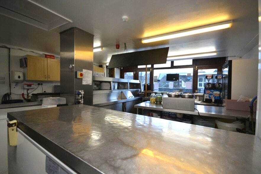 King Edward St, Barmouth for sale - Interior Photo - Image 2 of 9