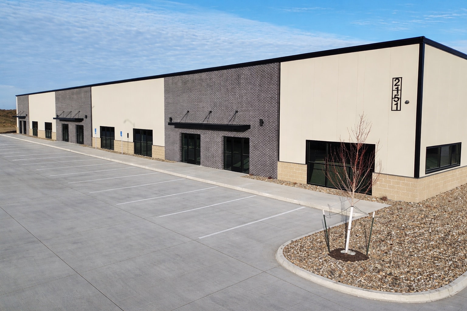 2151 Shilow Rose Pkwy SW, Bondurant, IA for lease Primary Photo- Image 1 of 8