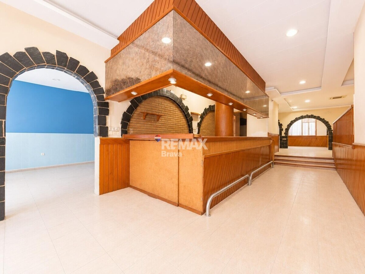 Carrer del Puig Rom, 115, Roses, GER - Unit 2 - - Interior Photo - Image 2 of 14