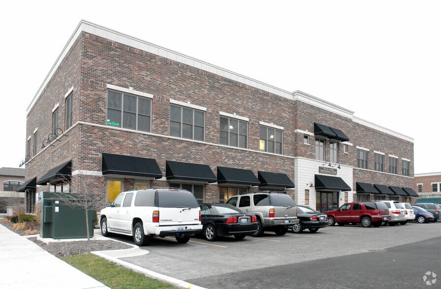 40W310 Lafox Rd, St Charles, IL à vendre - Photo du bâtiment - Image 2 de 15