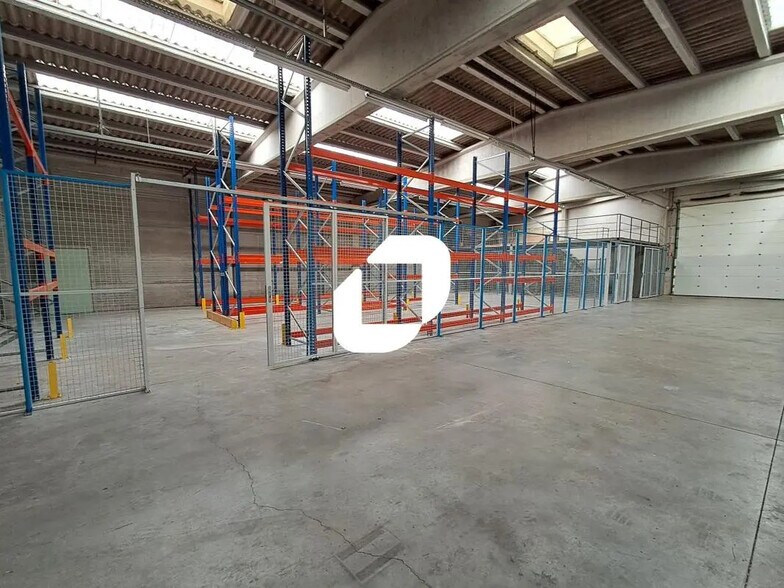 Bureau dans Templemars à louer - Photo intérieure - Image 2 de 9