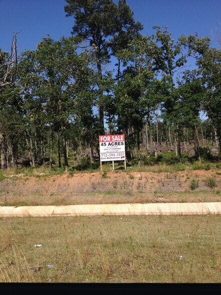 I-45 N Fwy, Conroe, TX à vendre - Photo du bâtiment - Image 1 de 3