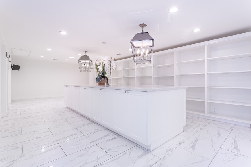 6017 Melrose Ave, Los Angeles, CA for sale - Building Photo - Image 3 of 17