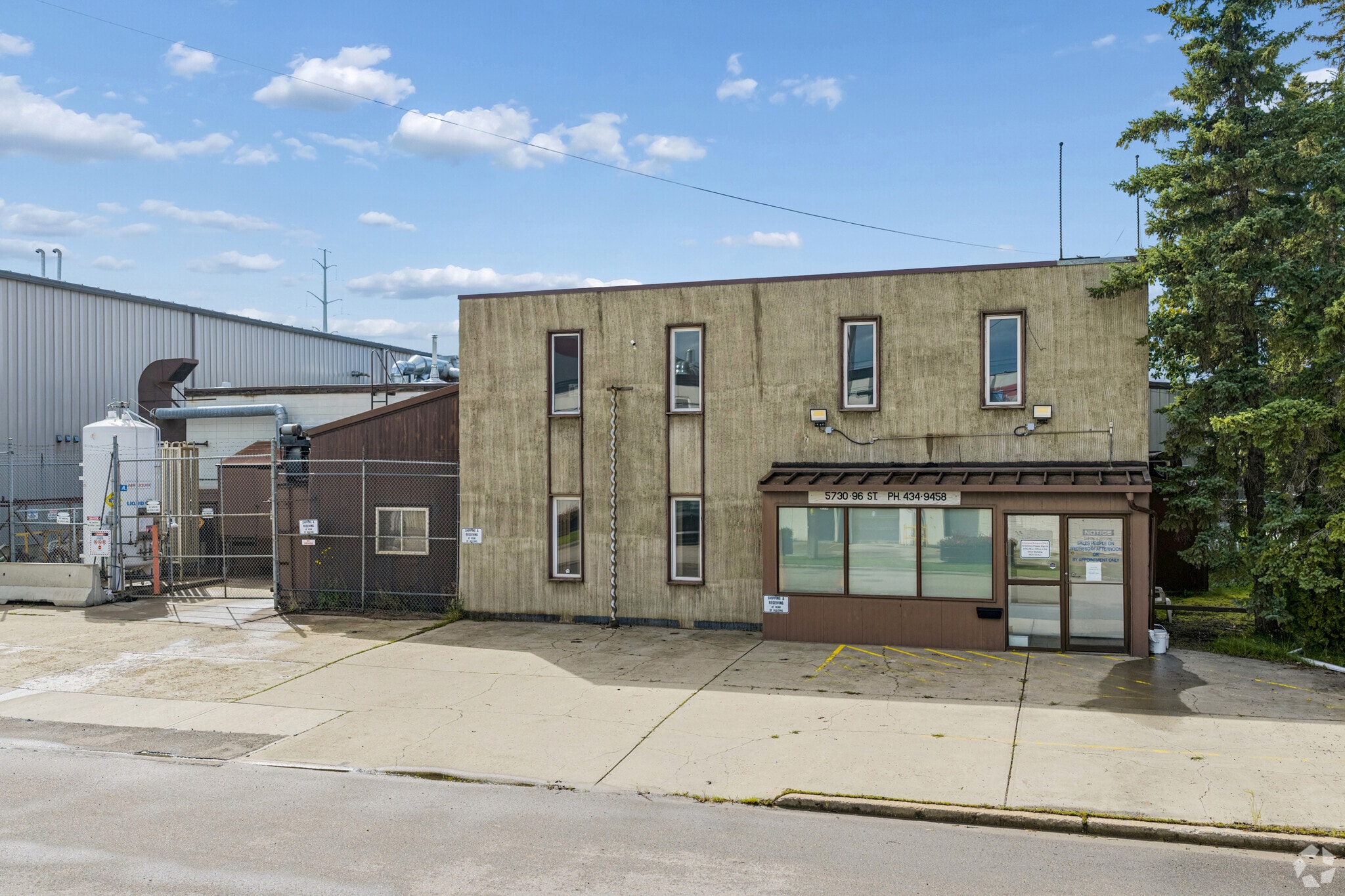 5730 96th St NW, Edmonton, AB for sale Primary Photo- Image 1 of 7