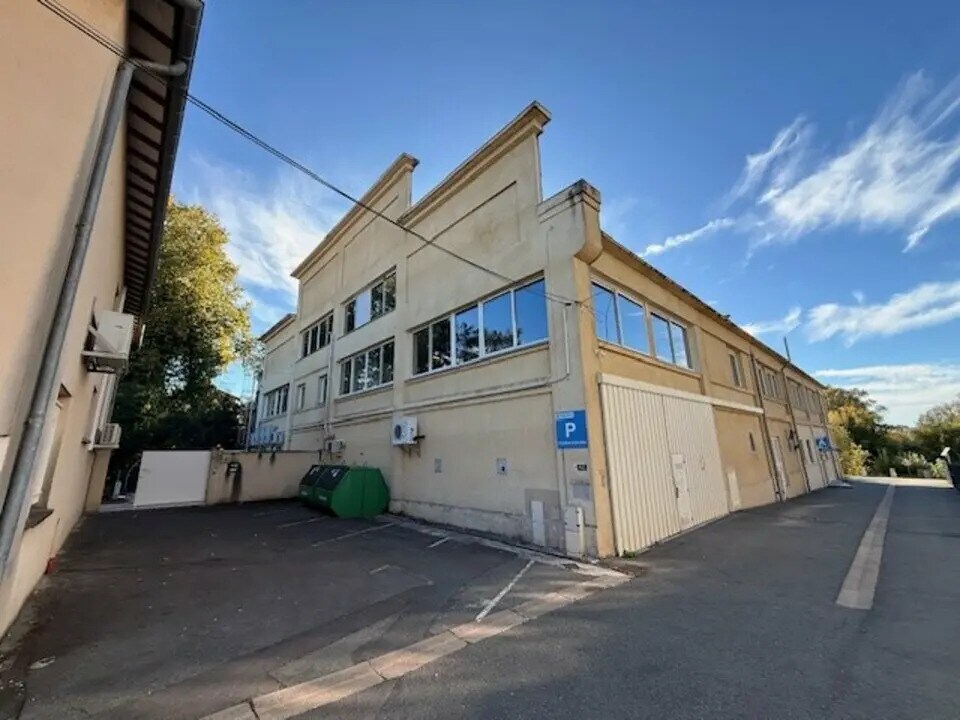 Industrial in Libourne for sale Primary Photo- Image 1 of 9