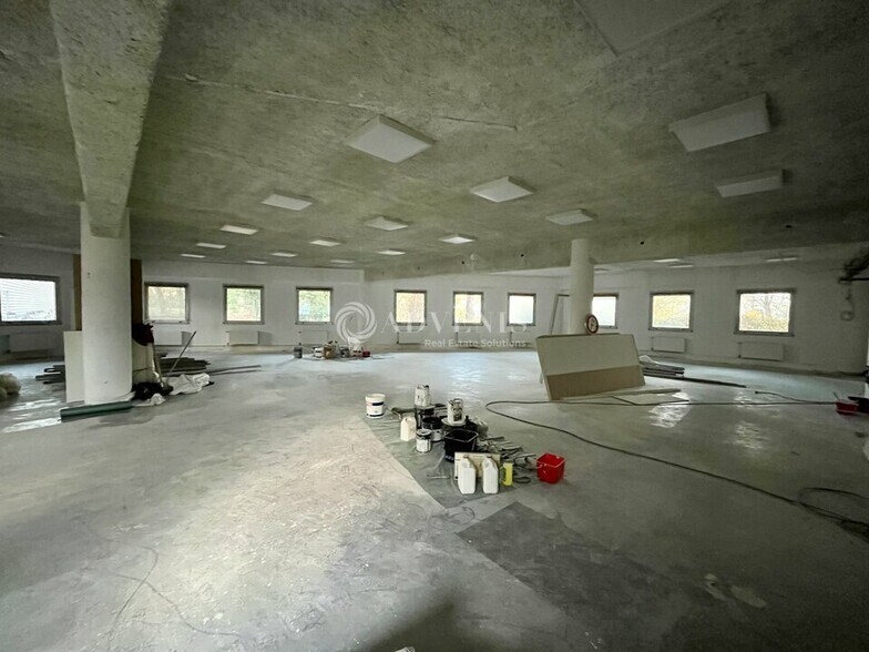 Flex in Nanterre for sale - Building Photo - Image 3 of 10