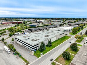20 Boul Hymus, Pointe-claire, QC - Aerial  map view - Image1