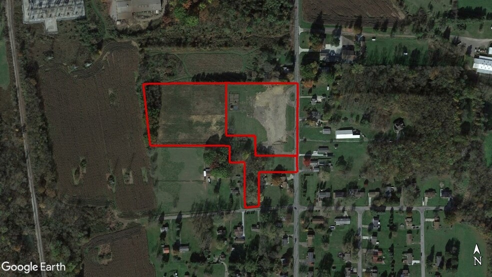 511 Trump Ave, Canton, OH for sale - Building Photo - Image 2 of 2