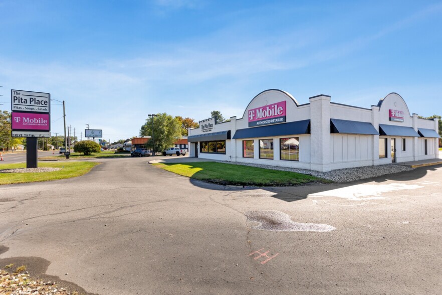 2039 E Apple Ave, Muskegon, MI à vendre - Photo du bâtiment - Image 2 de 3