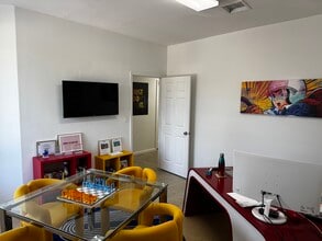 375 NE 54th St, Miami, FL for lease Building Photo- Image 1 of 12