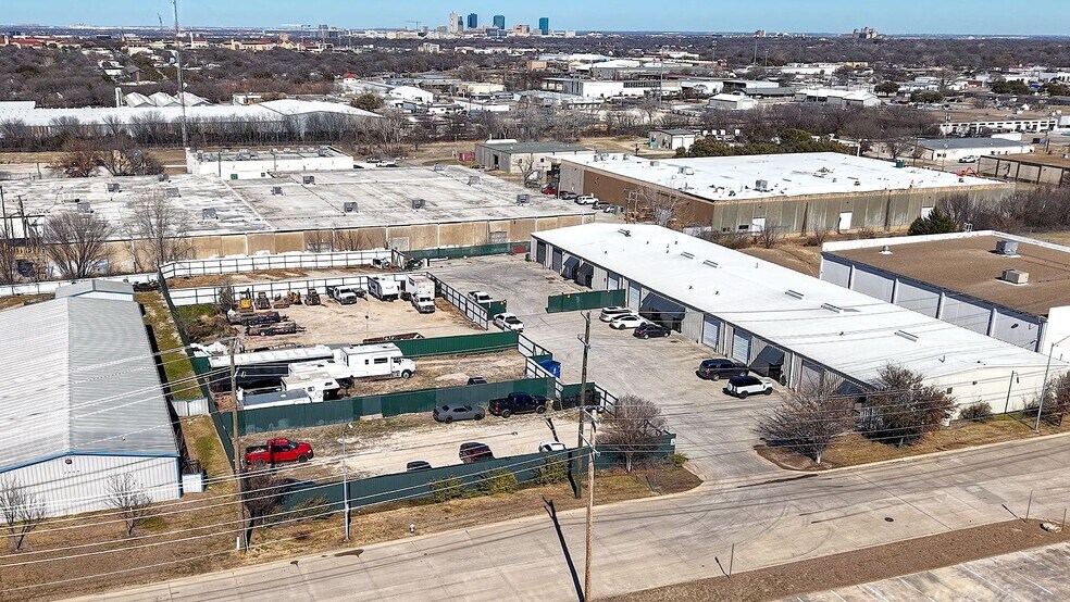 2970 Suffolk Dr, Fort Worth, TX à vendre - Photo du bâtiment - Image 2 de 5