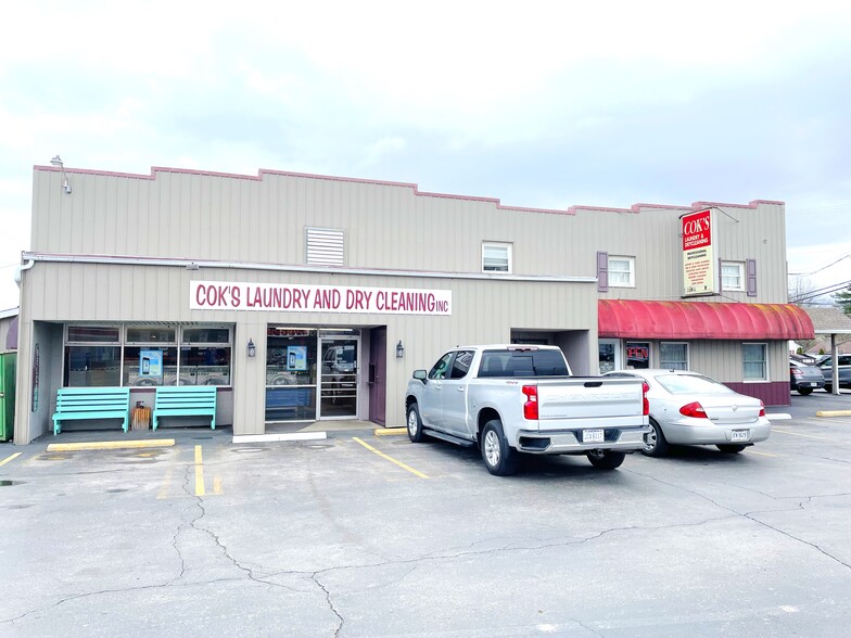 102 W Walton St, Willard, OH for sale - Building Photo - Image 1 of 44