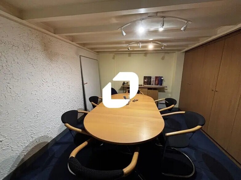 Bureau dans Évry-Courcouronnes à vendre - Photo intérieure - Image 2 de 12