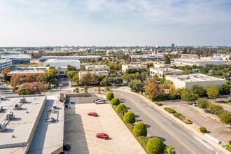 15151 Woodlawn Ave, Tustin, CA - Aerial  map view