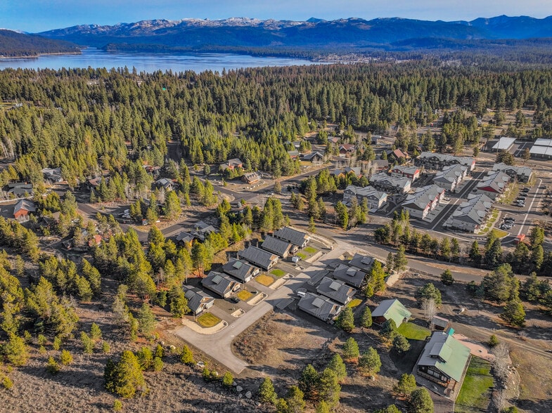 101, 103, 105 Bighorn Court, Mccall, ID à vendre - Photo principale - Image 2 de 53