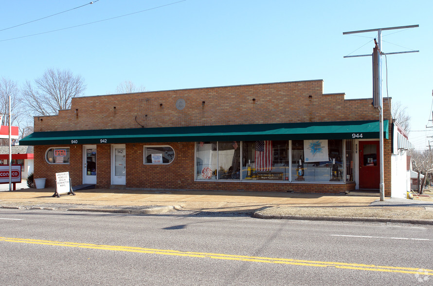 940-944 Lemay Ferry Rd, Saint Louis, MO à louer - Photo principale - Image 1 de 2