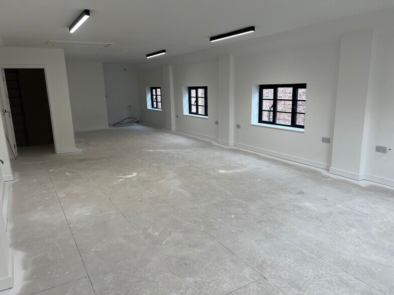 Bonds Ln, Biggleswade à vendre - Photo du bâtiment - Image 3 de 5