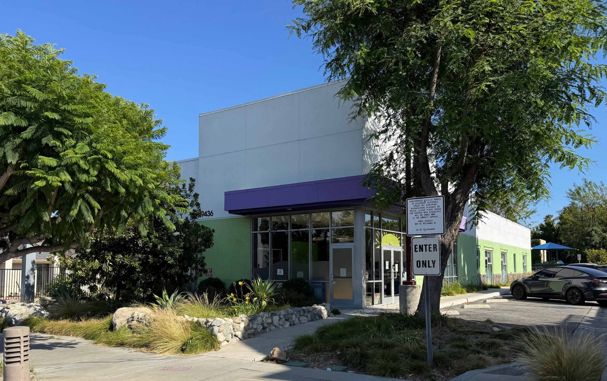 19436 Ventura Blvd, Tarzana, CA à louer Photo du bâtiment- Image 1 de 17