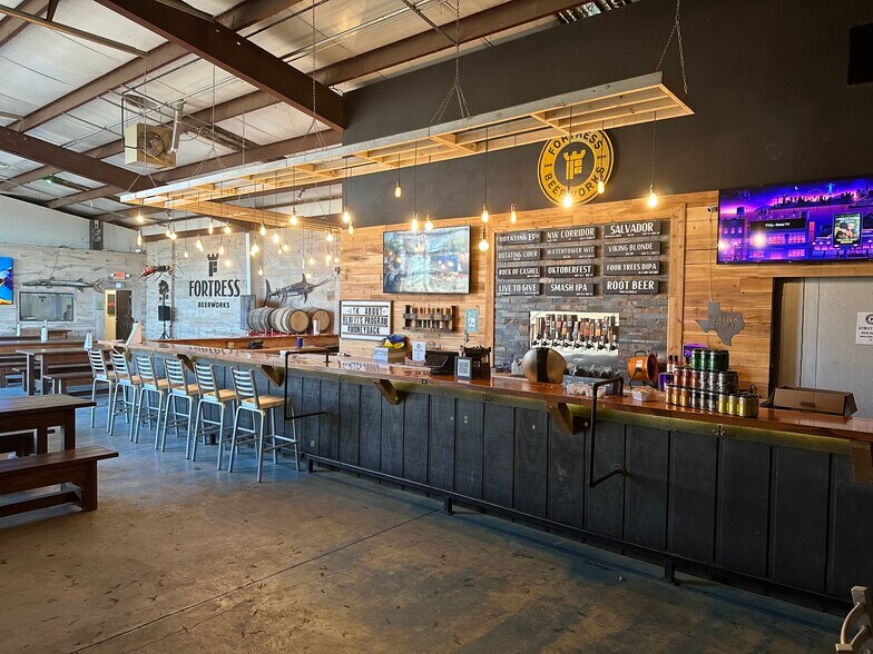 2606 Spring Cypress Rd, Spring, TX à vendre - Photo intérieure - Image 3 de 16