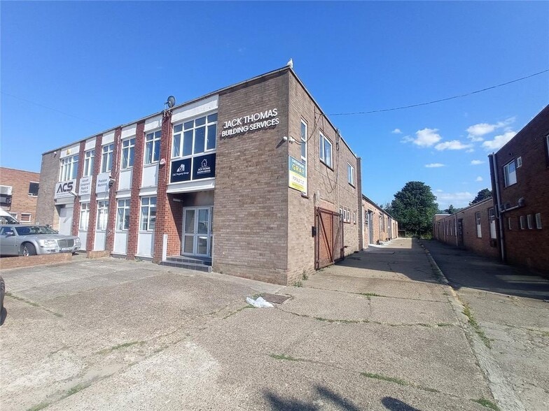 20 Towerfield Rd, Southend On Sea for lease - Building Photo - Image 1 of 12
