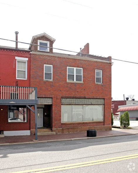 1126 N 2nd St, Saint Charles, MO for sale - Building Photo - Image 2 of 2
