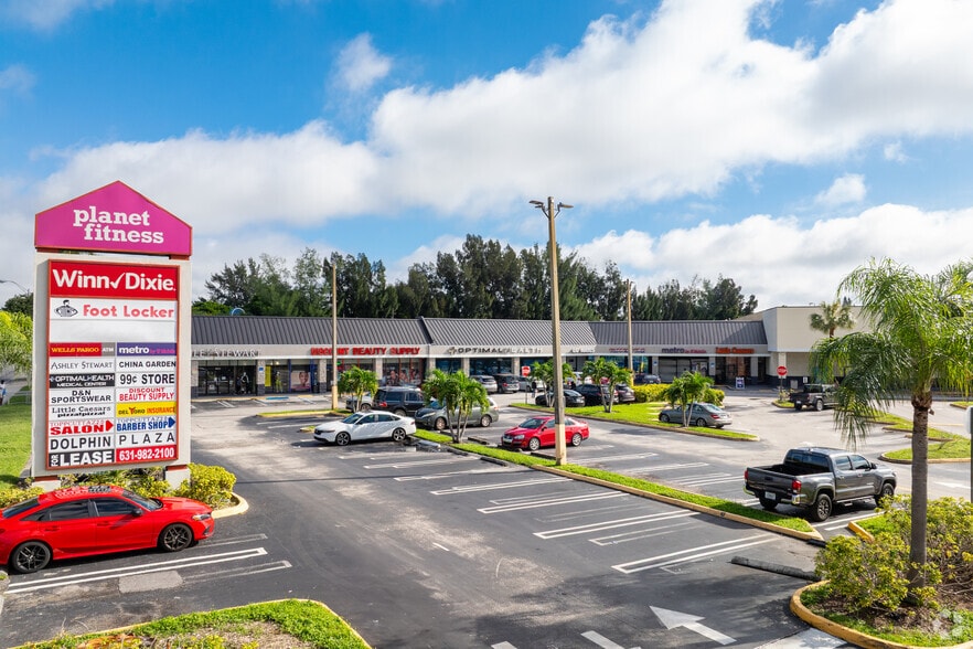 17237-17161 NW 27th Ave, Opa Locka, FL for lease - Building Photo - Image 1 of 20