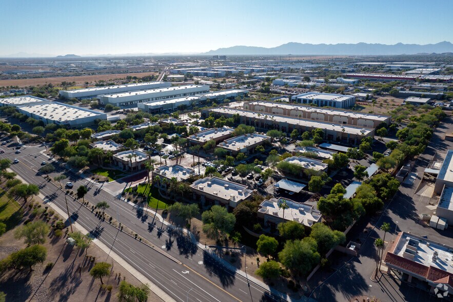 40 S Kyrene Rd, Chandler, AZ à vendre - Aérien - Image 2 de 4