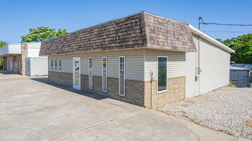 414 Highway 42, Osage Beach, MO à vendre - Photo du bâtiment - Image 2 de 40