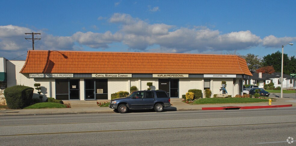 571 S San Jose Ave, Covina, CA à louer - Photo du bâtiment - Image 3 de 6