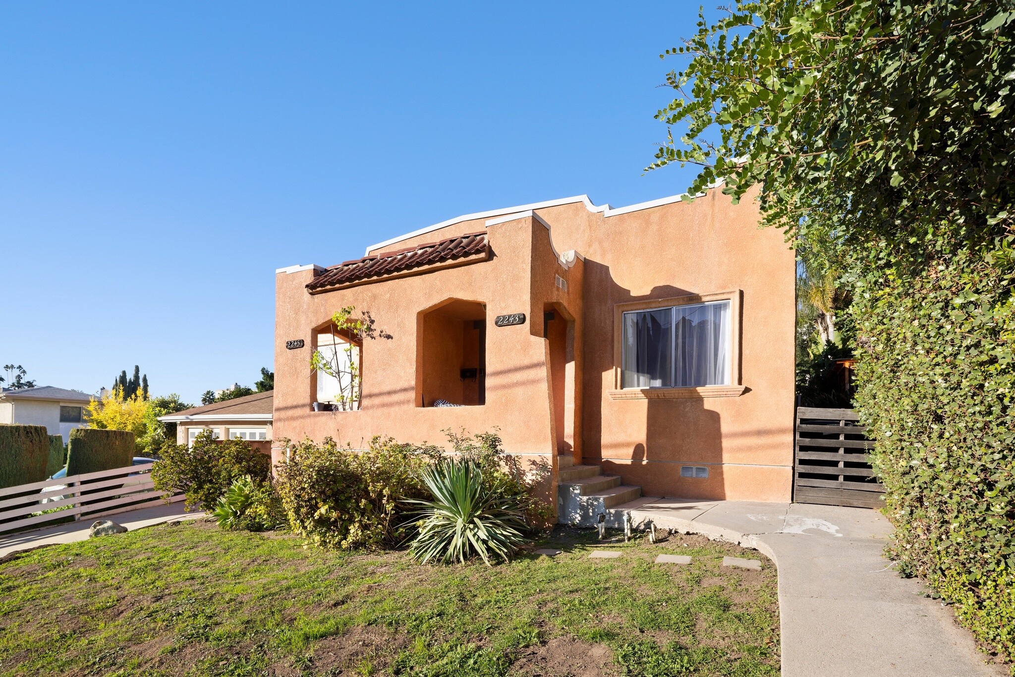 2243 India St, Los Angeles, CA for sale Primary Photo- Image 1 of 18