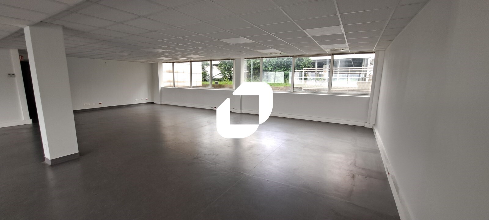 270 Rue De Paris, Montreuil à louer Photo intérieure- Image 1 de 13