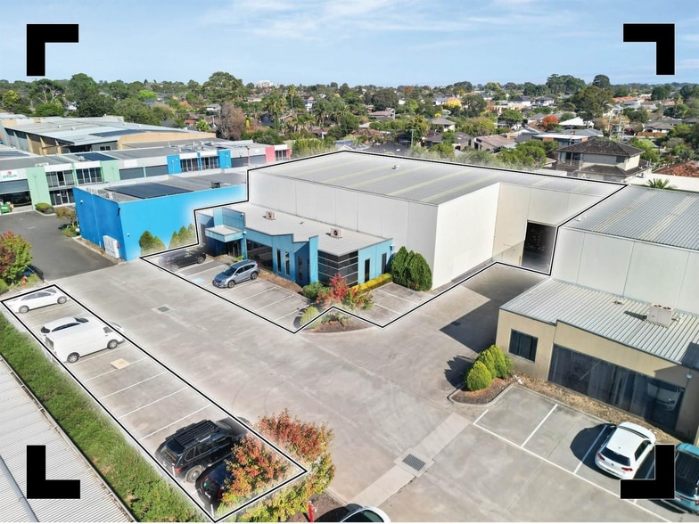 35 Taunton Dr, Cheltenham for lease - Primary Photo - Image 1 of 1