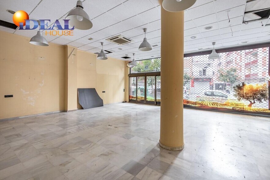 Retail in Granada, Granada for sale - Interior Photo - Image 2 of 18