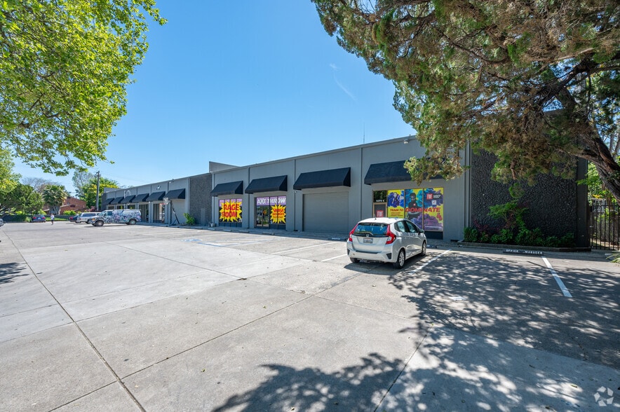 600 Broadway, Sacramento, CA for lease - Building Photo - Image 3 of 6