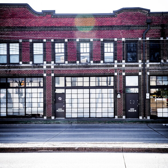 4216-4230 Main St, Dallas, TX for lease - Building Photo - Image 1 of 8