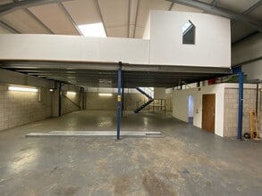 Exchange Rd, Lincoln for lease Interior Photo- Image 2 of 4