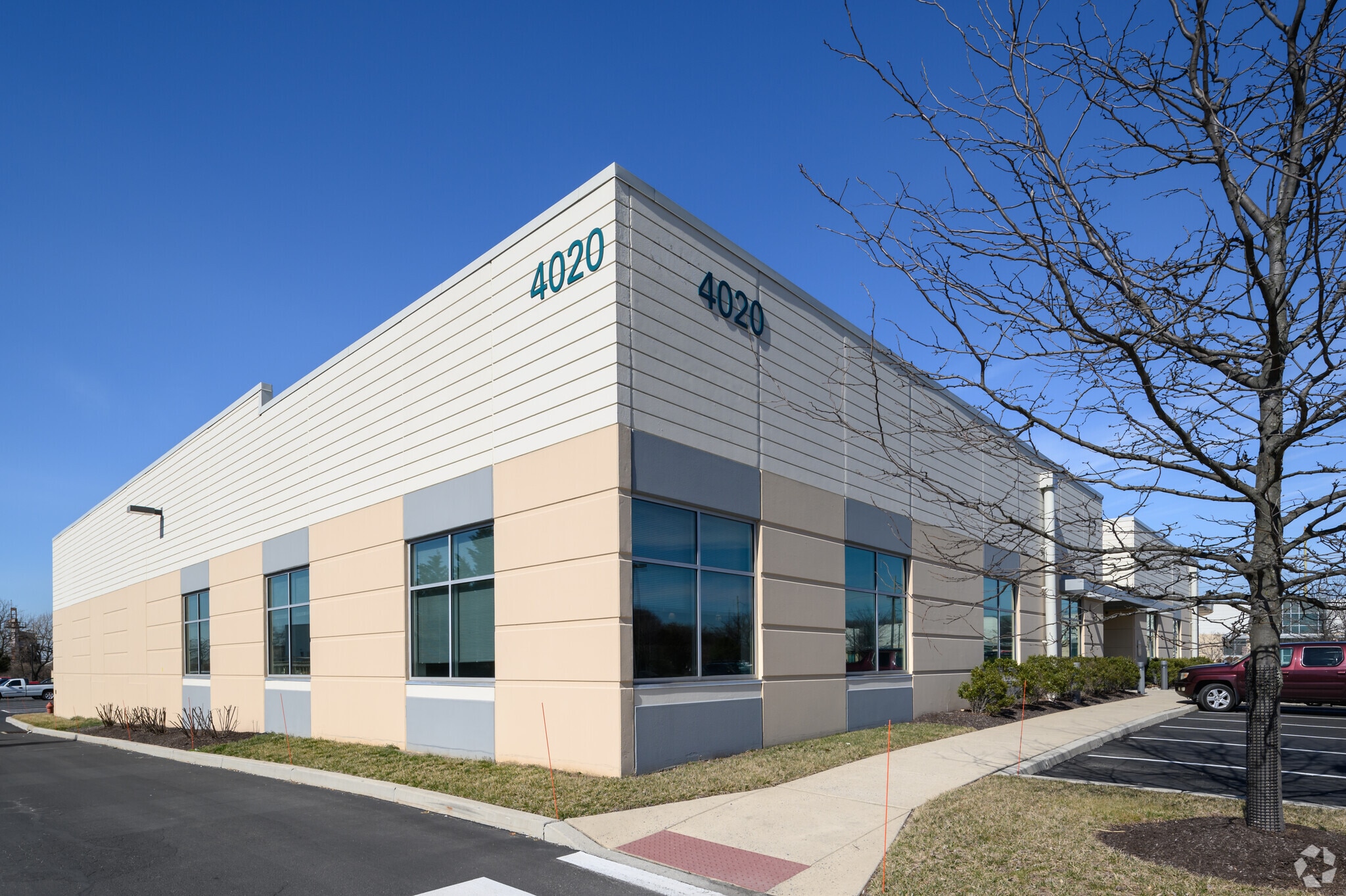 4020 S 26th St, Philadelphia, PA for lease Primary Photo- Image 1 of 5