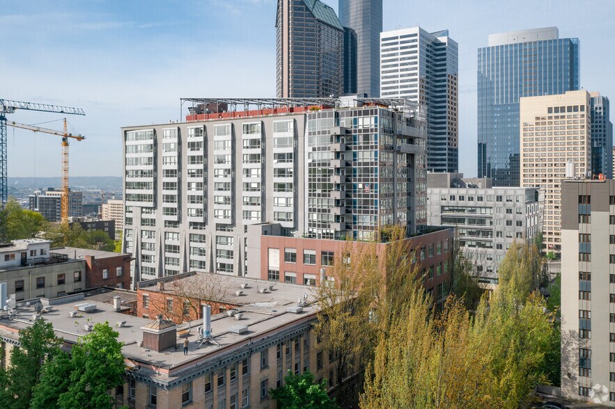 805 Madison St, Seattle, WA for lease - Building Photo - Image 2 of 9