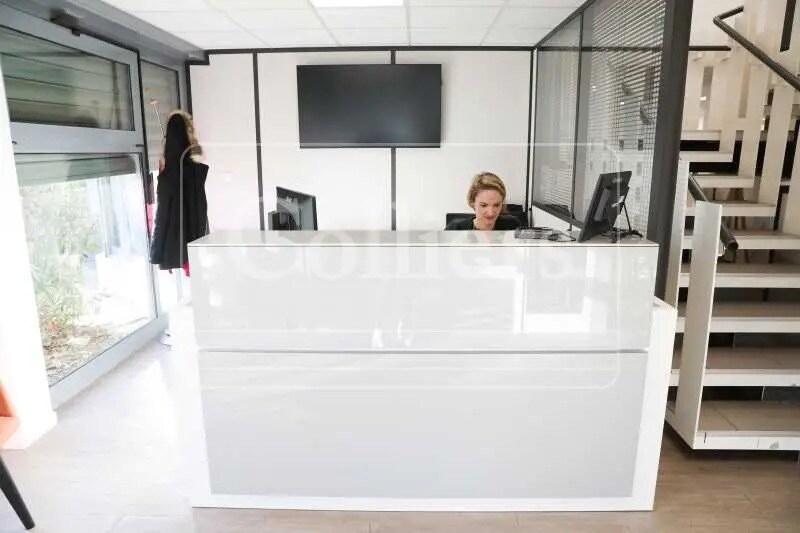 2 Chemin De La Frescoule, Vitrolles à louer - Photo du bâtiment - Image 3 de 14