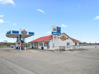 Plus de détails pour 202 Milwaukee St, Kewaunee, WI - Vente au détail à vendre