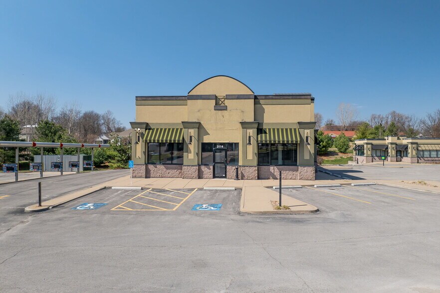3114 N Belt Hwy, Saint Joseph, MO à vendre - Photo du bâtiment - Image 2 de 39