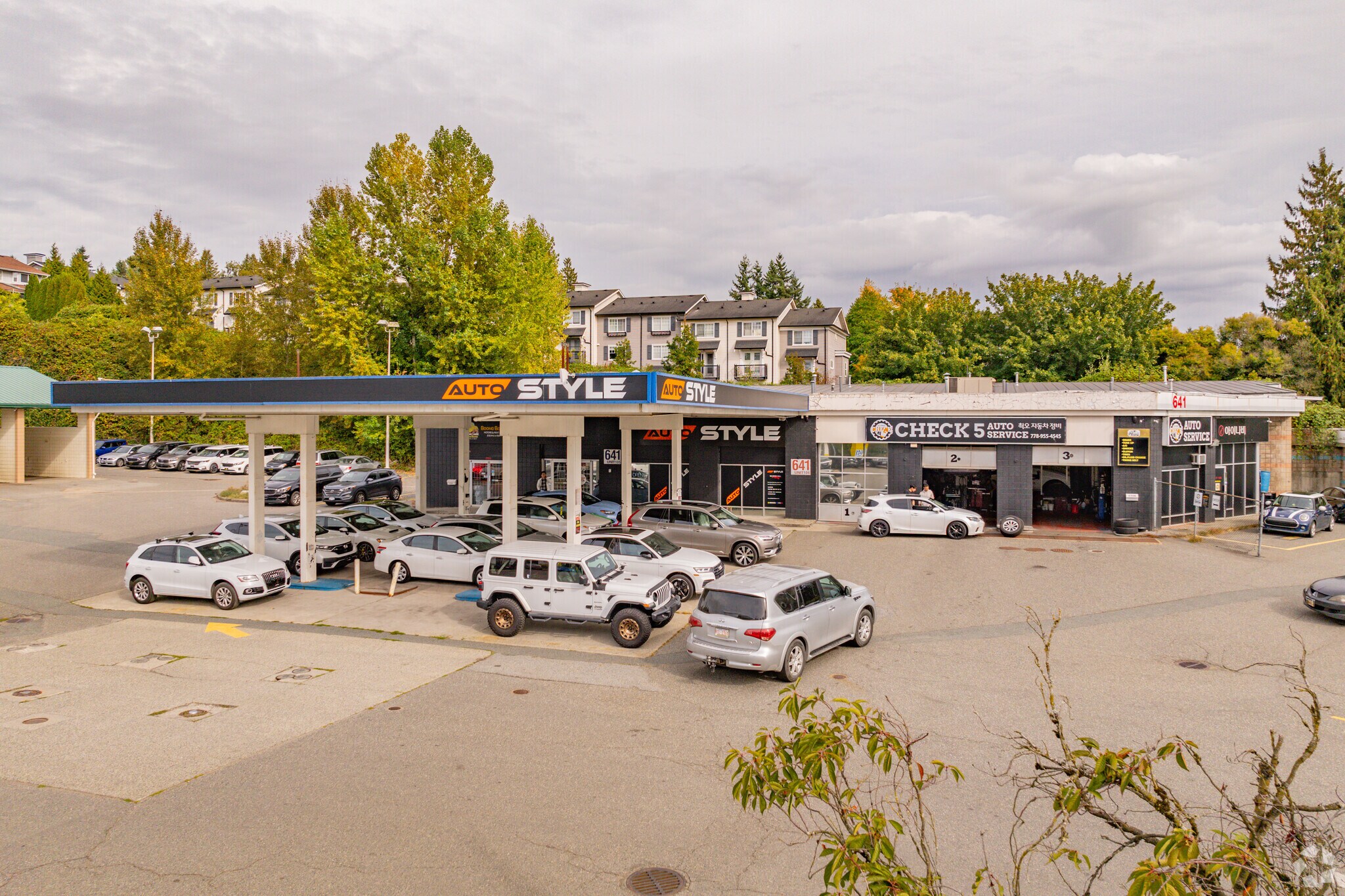 641 Lougheed Hwy, Coquitlam, BC à vendre Photo du bâtiment- Image 1 de 1