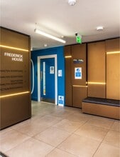 42-46 Frederick Pl, Brighton à louer Hall d’entrée- Image 1 de 3