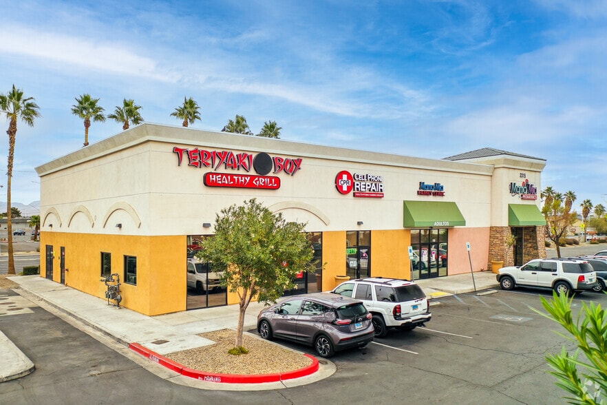 2235 E Cheyenne Ave, Las Vegas, NV for lease - Primary Photo - Image 1 of 10