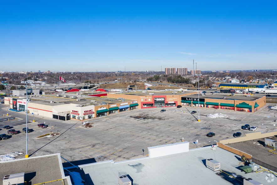 2625 Weston Rd, Toronto, ON à louer - Photo du bâtiment - Image 2 de 68
