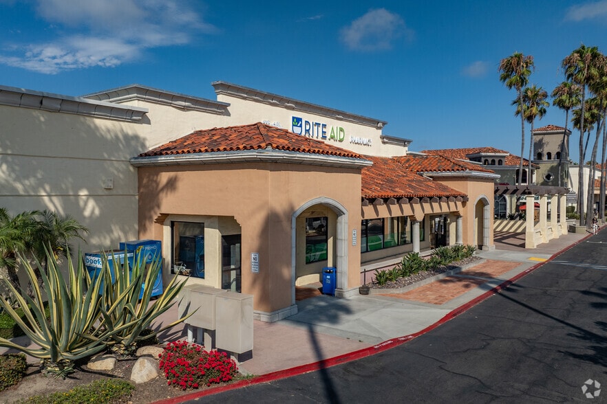 7100 Avenida Encinas, Carlsbad, CA for lease - Building Photo - Image 2 of 2