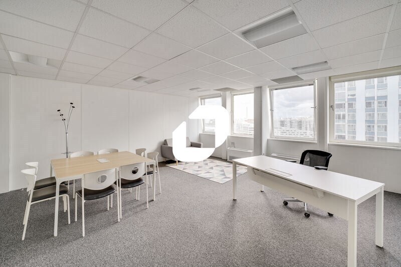 Office in Clichy for sale Building Photo- Image 1 of 5